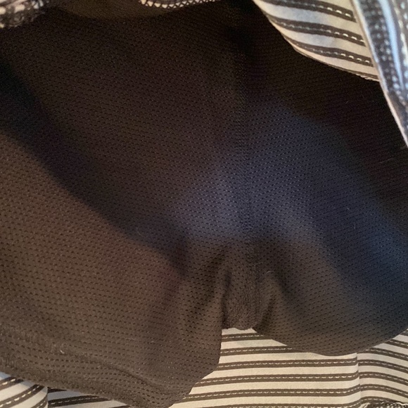 New condition Athleta skort stretch gray and black stripes with built it shorts - Picture 5 of 8
